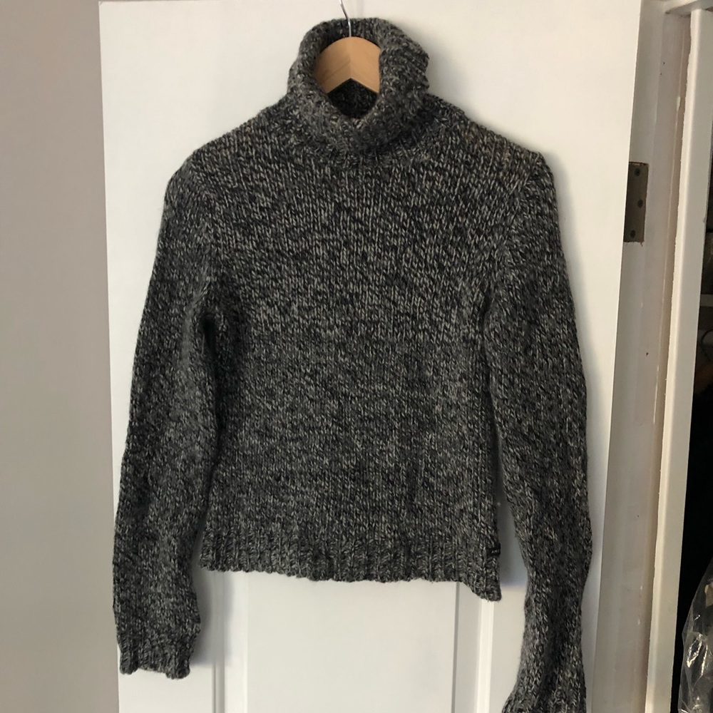 Perfect American Eagle turtleneck sweater
